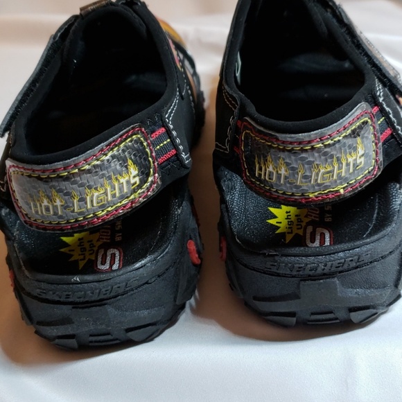 🎁SOLD💟NWOT LIGHT UP SKETCHERS - Picture 4 of 7